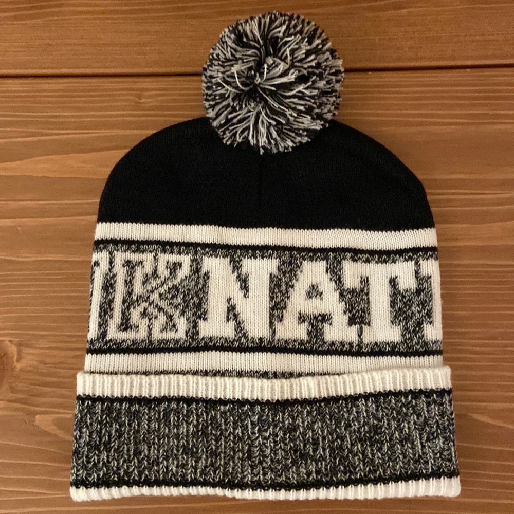 VS PINK WINTER HAT WITH POMPOM